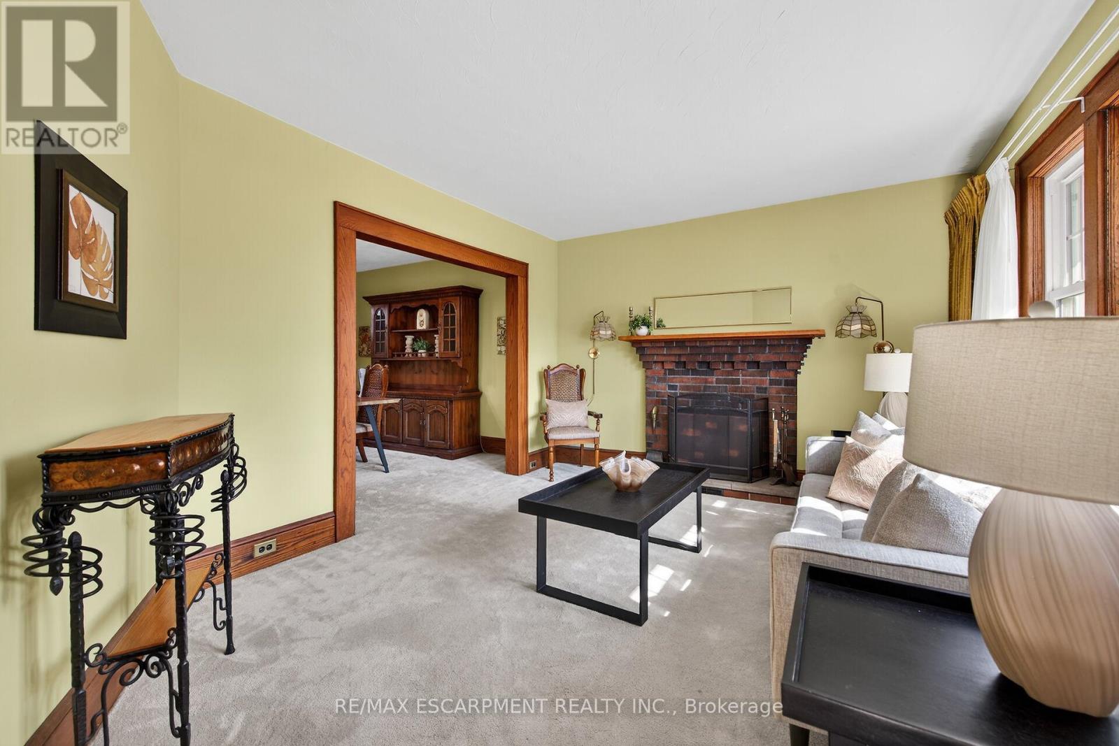 257 Queensdale Avenue E, Hamilton, Ontario  L9A 1L3 - Photo 9 - X12914908