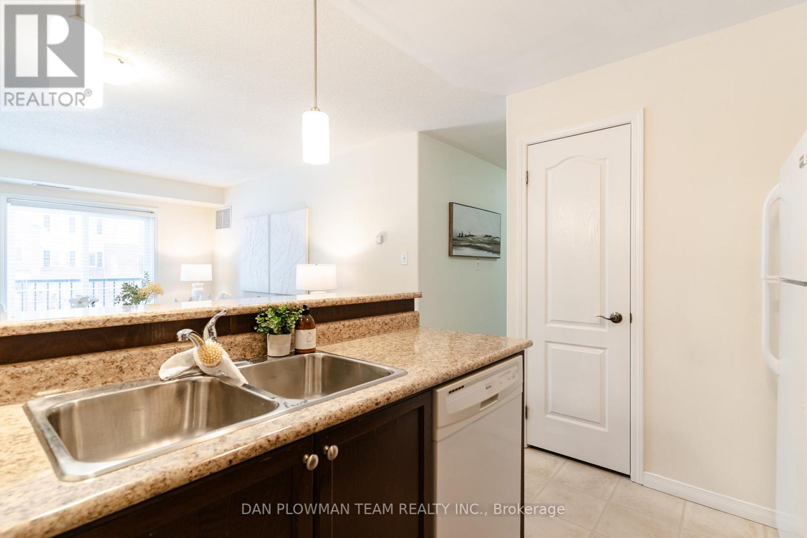 209 - 306 Spillsbury Drive, Peterborough, Ontario  K9K 0B5 - Photo 10 - X12914964