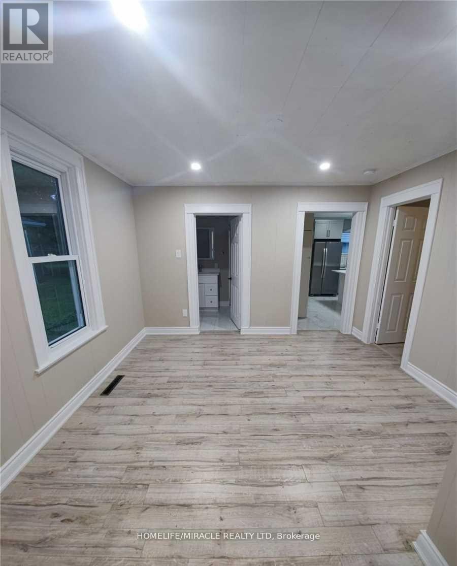 5967 Dixon Street, Niagara Falls (Dorchester), Ontario  L2G 2L2 - Photo 8 - X12914970