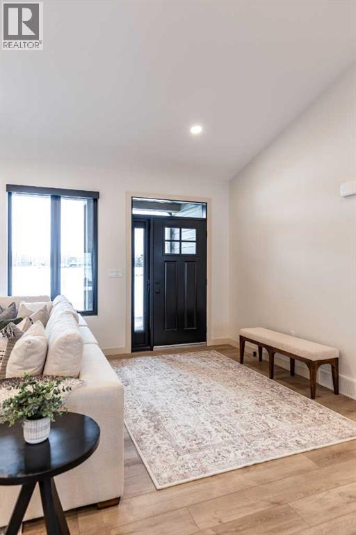 308 Yuma Court, Dunmore, Alberta  T1B 0J8 - Photo 2 - A2274641