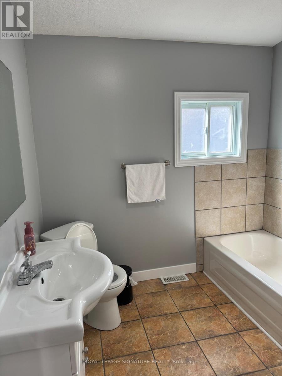 232 Grenfell Street, Hamilton, Ontario  L8H 3H9 - Photo 23 - X12830798