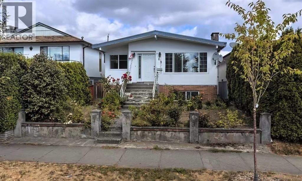 65 E 49TH AVENUE, Vancouver, British Columbia