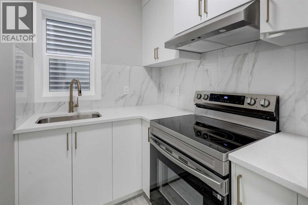 124 Carringvue Place NW, Calgary, Alberta  T3P 2G5 - Photo 11 - A2293009