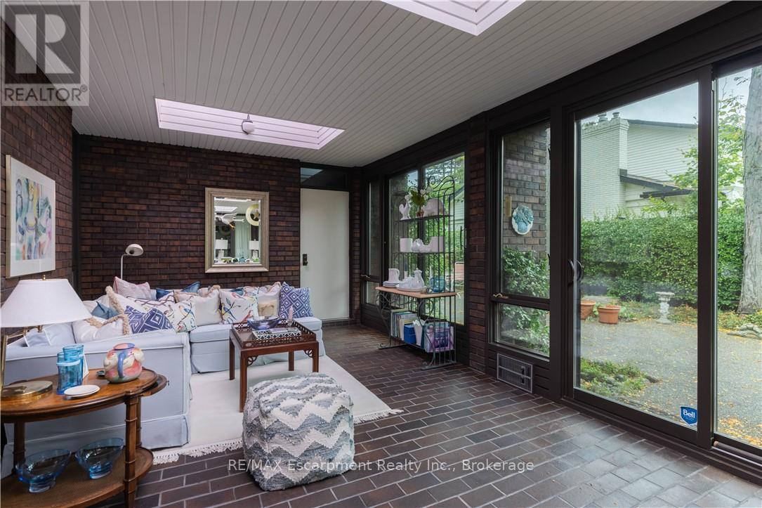 1168 Carey Road, Oakville, Ontario  L6J 2E4 - Photo 18 - W12785298