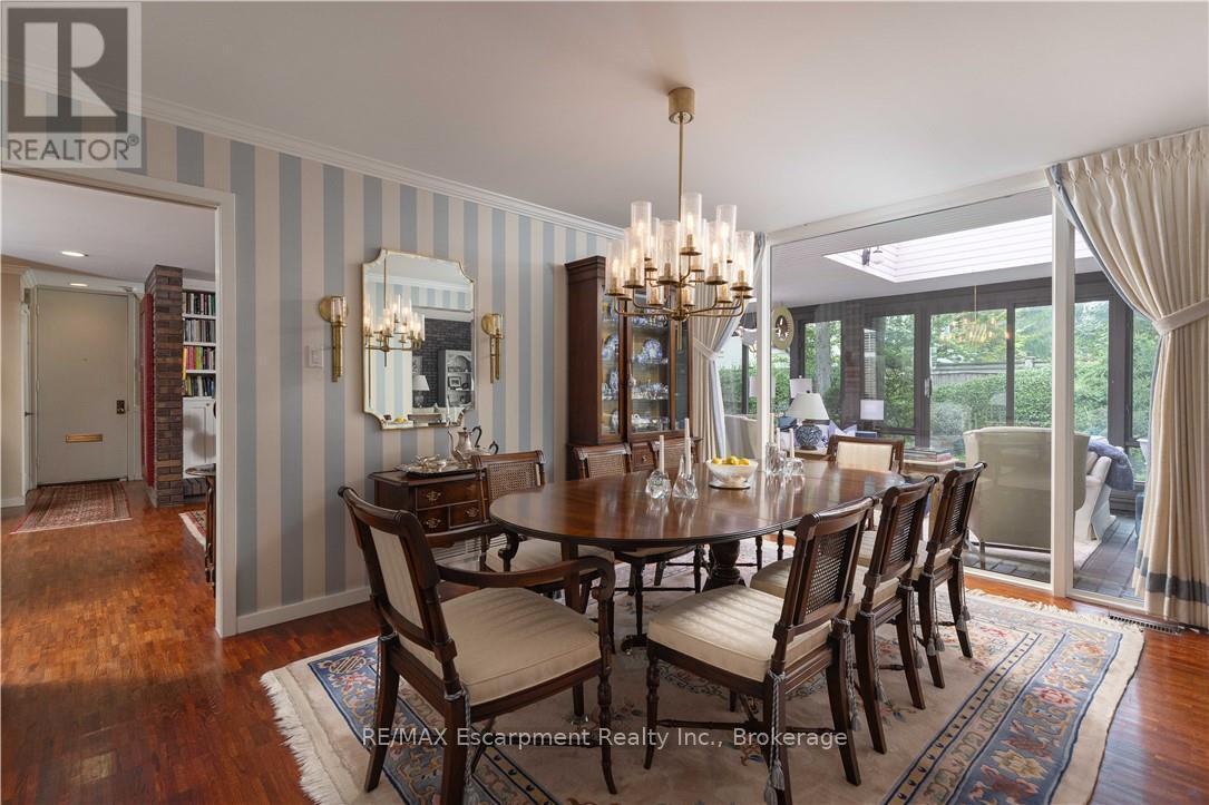 1168 Carey Road, Oakville, Ontario  L6J 2E4 - Photo 10 - W12785298