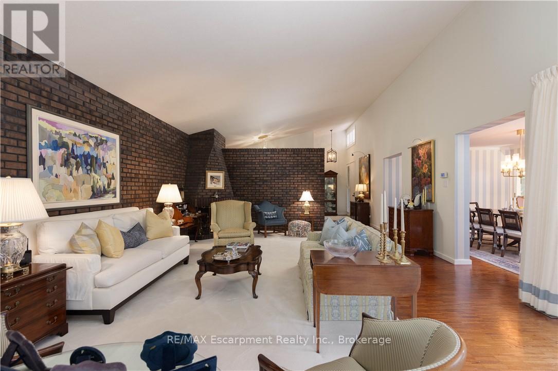 1168 Carey Road, Oakville, Ontario  L6J 2E4 - Photo 6 - W12785298