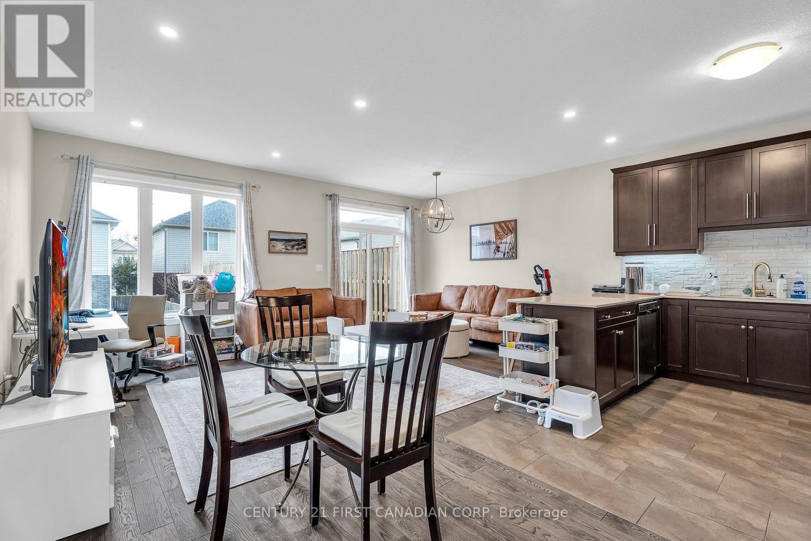 139 - 1960 Dalmagarry Road, London North, Ontario  N6G 0A6 - Photo 7 - X12915150