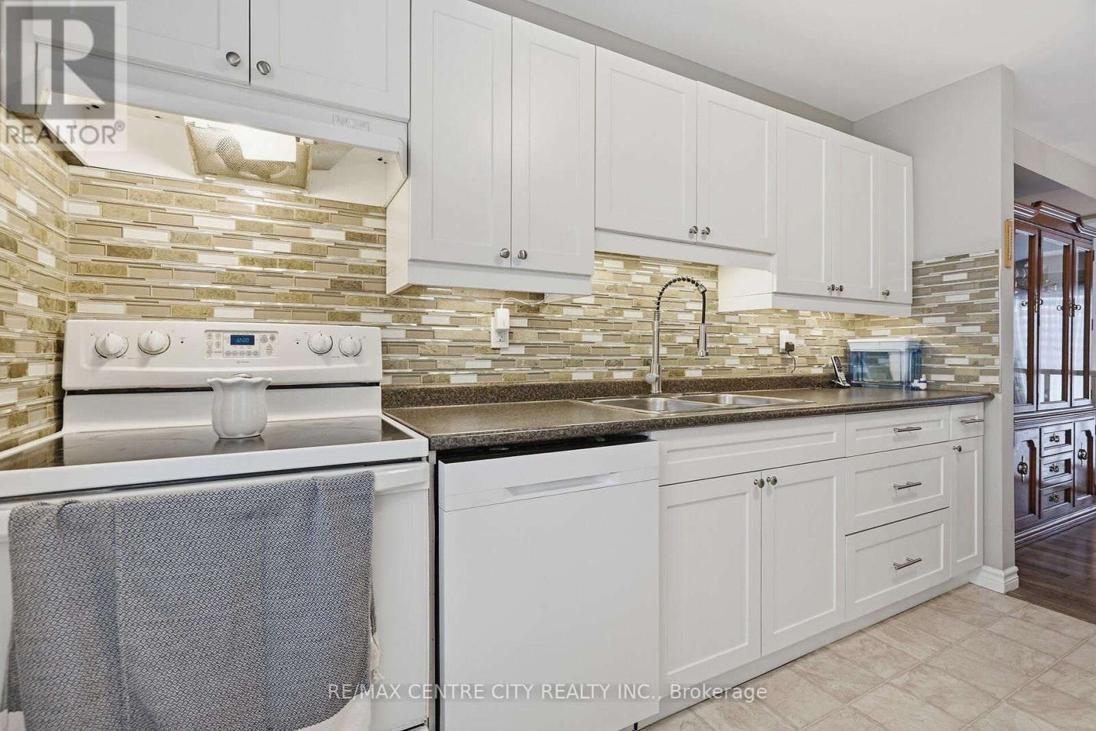 44 - 159 Deveron Crescent, London South, Ontario  N5Z 4J7 - Photo 17 - X12915276