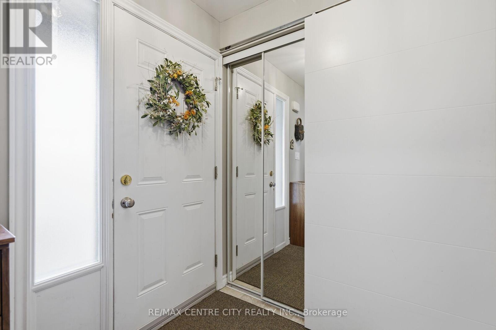 44 - 159 Deveron Crescent, London South, Ontario  N5Z 4J7 - Photo 6 - X12915276