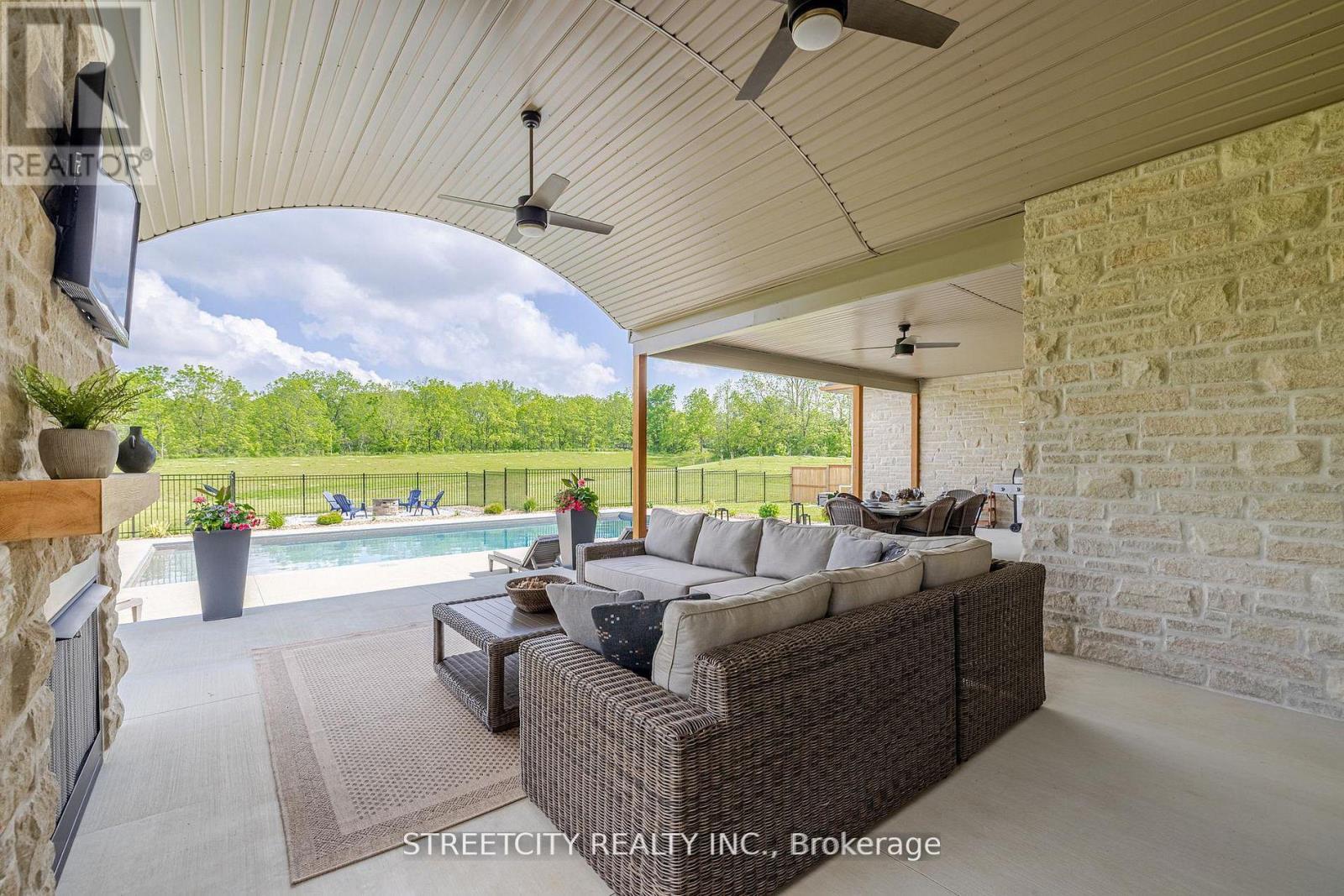 20724 Denfield Road, London North, Ontario  N6H 5L2 - Photo 33 - X12915290