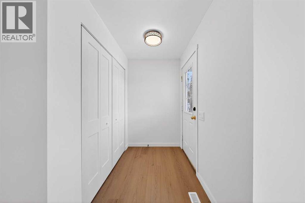 14 Aberdare Crescent Ne, Calgary, Alberta  T2A 6V6 - Photo 3 - A2294881