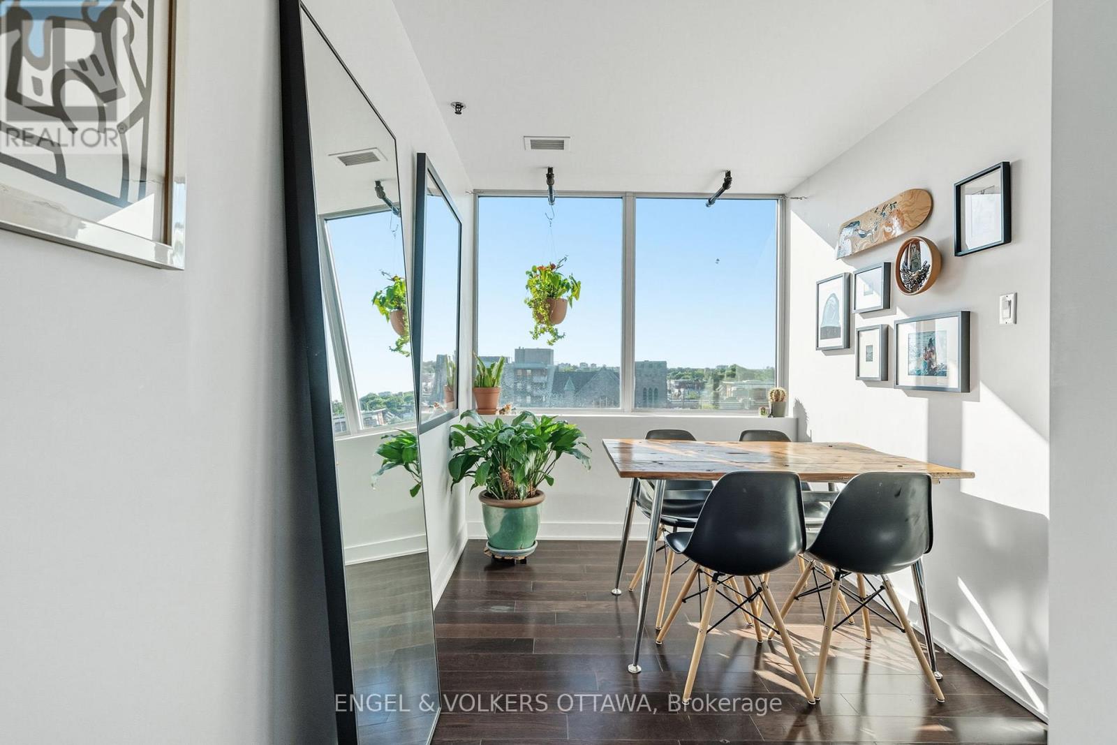 603 - 360 Mcleod Street, Ottawa, Ontario  K2P 1A9 - Photo 3 - X12915112