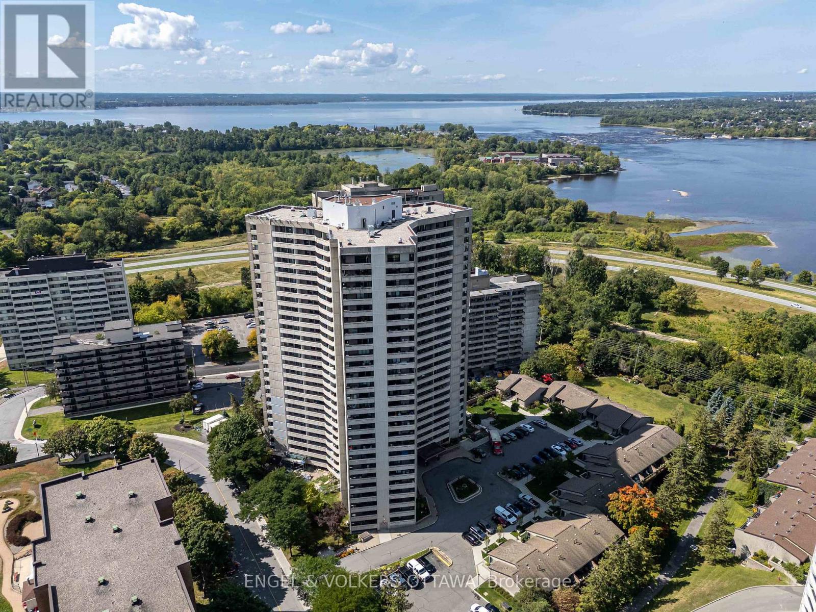 606 - 1171 Ambleside Drive, Ottawa, Ontario  K2B 8E1 - Photo 1 - X12915156