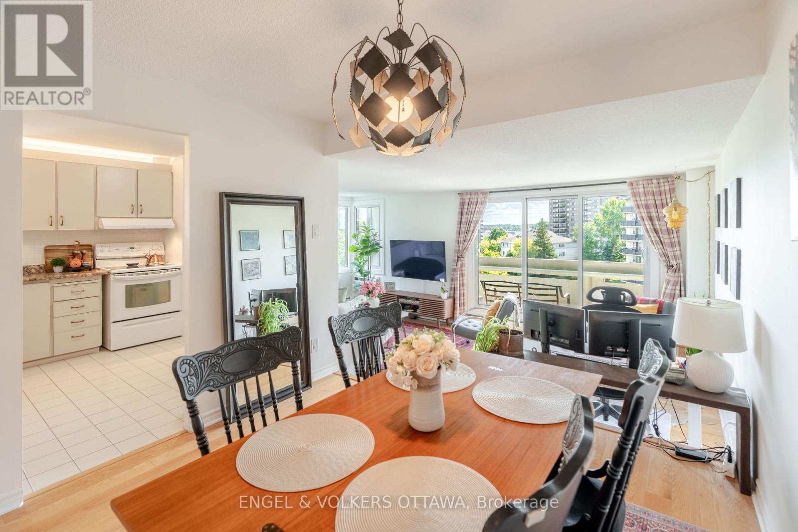 606 - 1171 Ambleside Drive, Ottawa, Ontario  K2B 8E1 - Photo 12 - X12915156