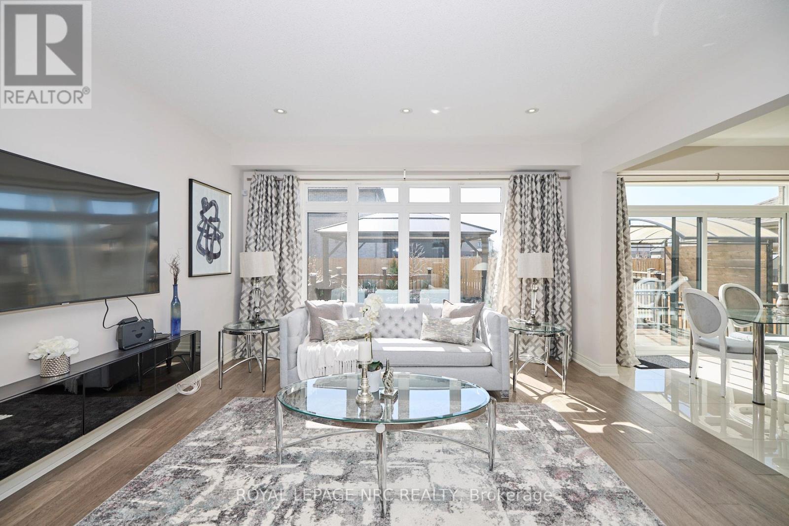 9324 Madison Crescent, Niagara Falls, Ontario  L2H 0M3 - Photo 4 - X12915190