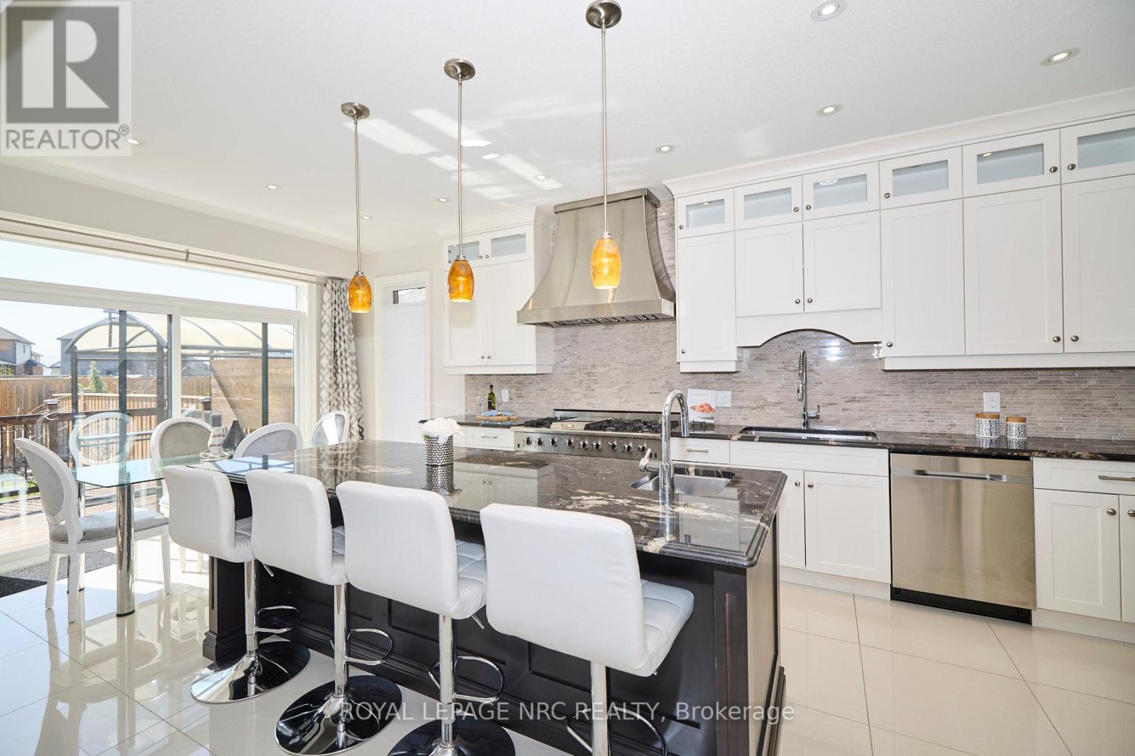 9324 Madison Crescent, Niagara Falls, Ontario  L2H 0M3 - Photo 7 - X12915190