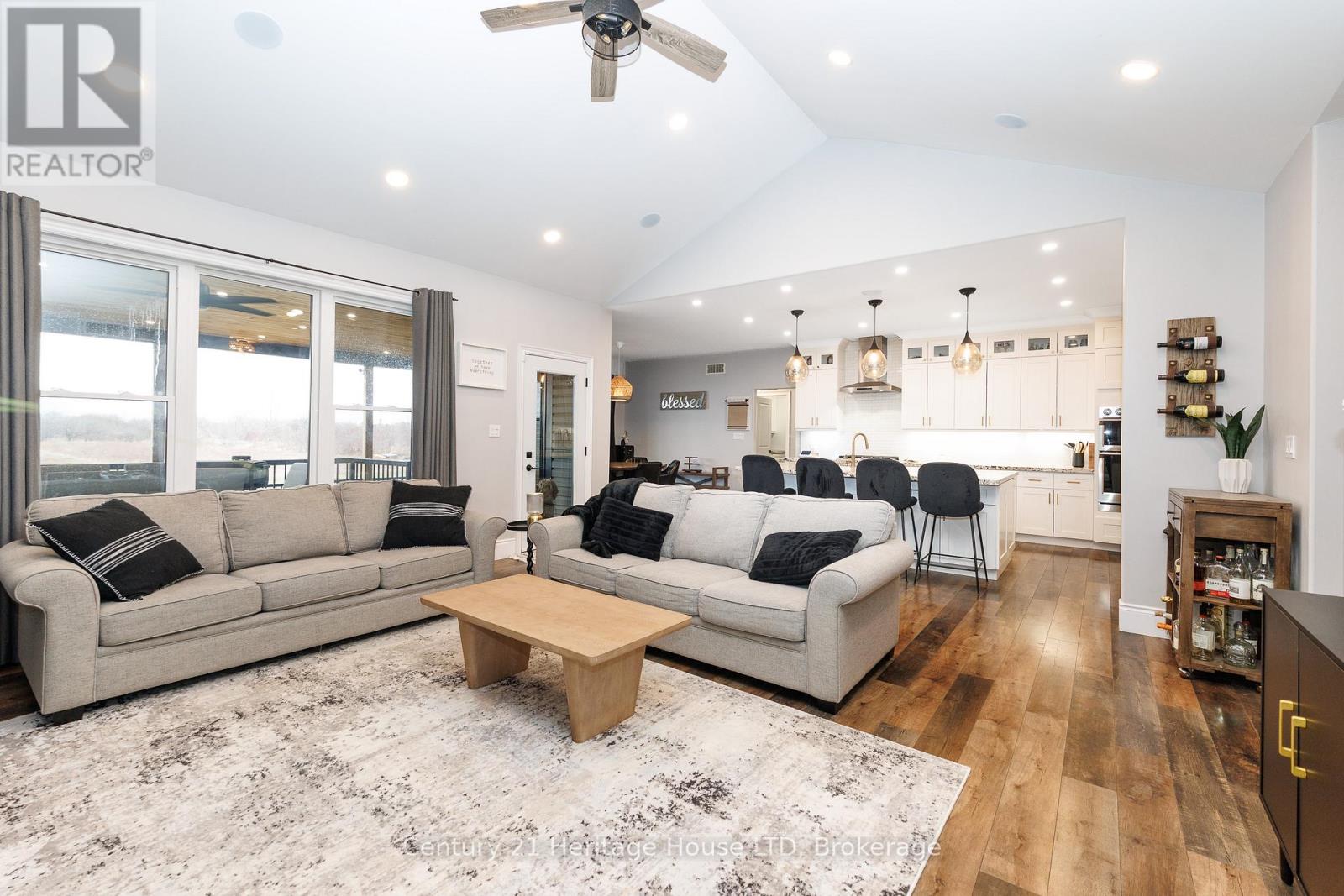 856 Lorraine Road, Port Colborne, Ontario  L3K 5V5 - Photo 9 - X12915330