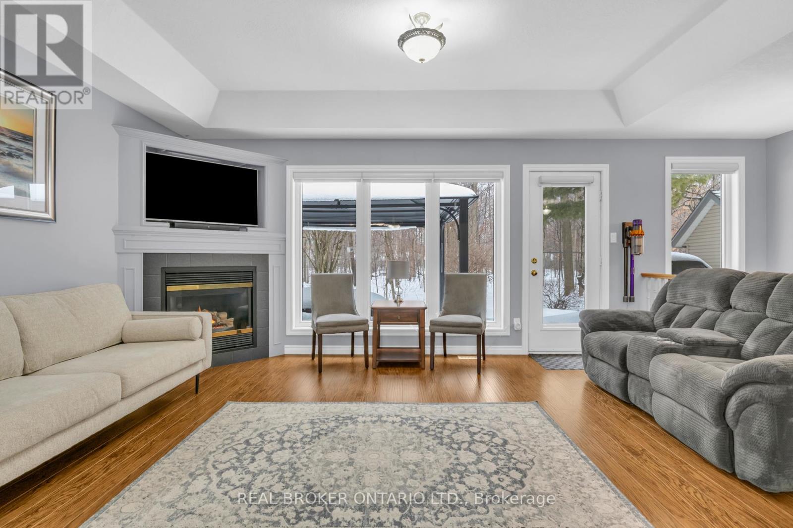 13 Burlwood Drive, Woolwich, Ontario  N3B 3L2 - Photo 6 - X12896784