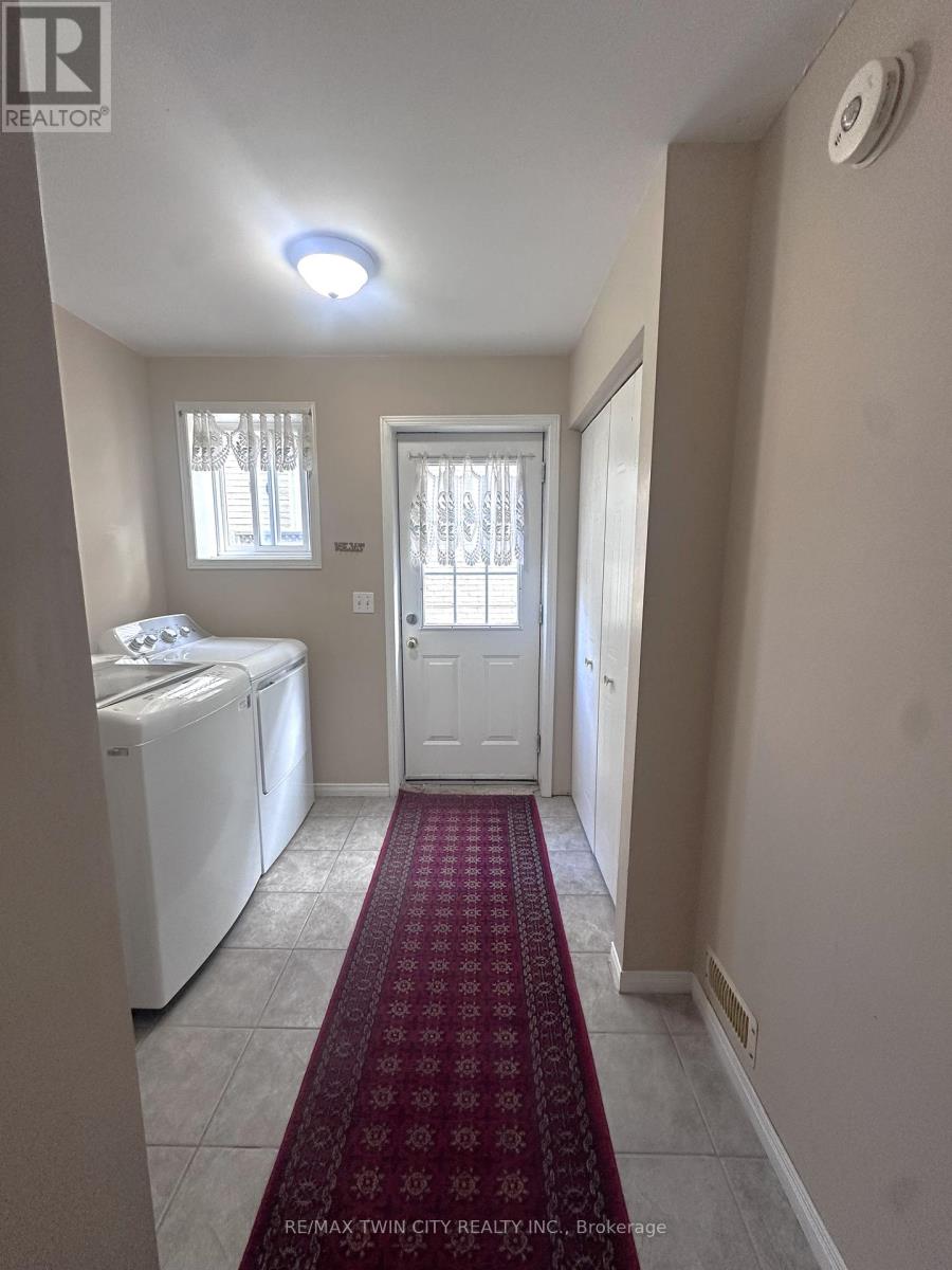 161 Farley Drive, Guelph, Ontario  N1L 1L7 - Photo 33 - X12911642