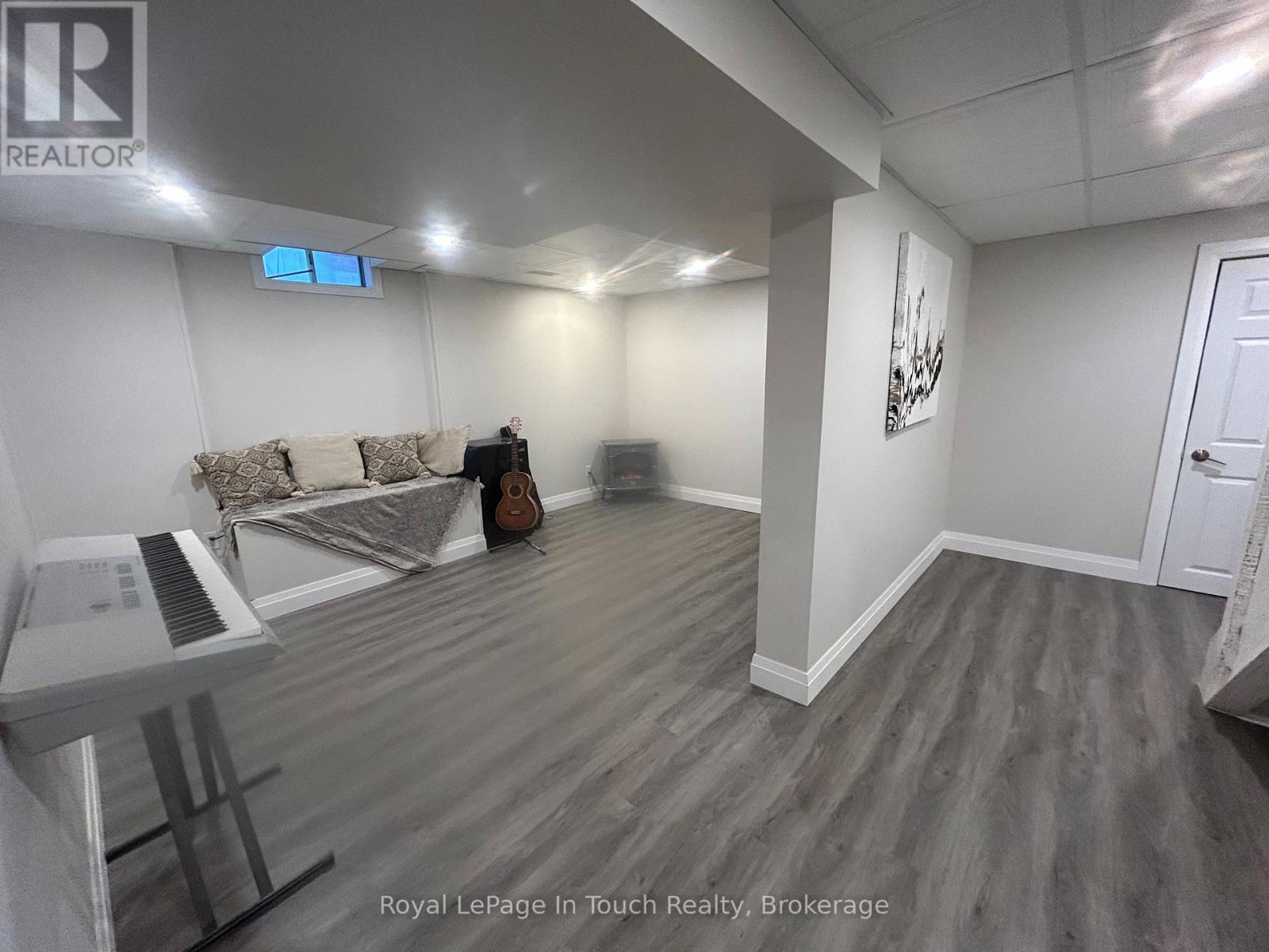 153 Ferndale Drive S, Barrie, Ontario  L4N 6X9 - Photo 36 - S12915308