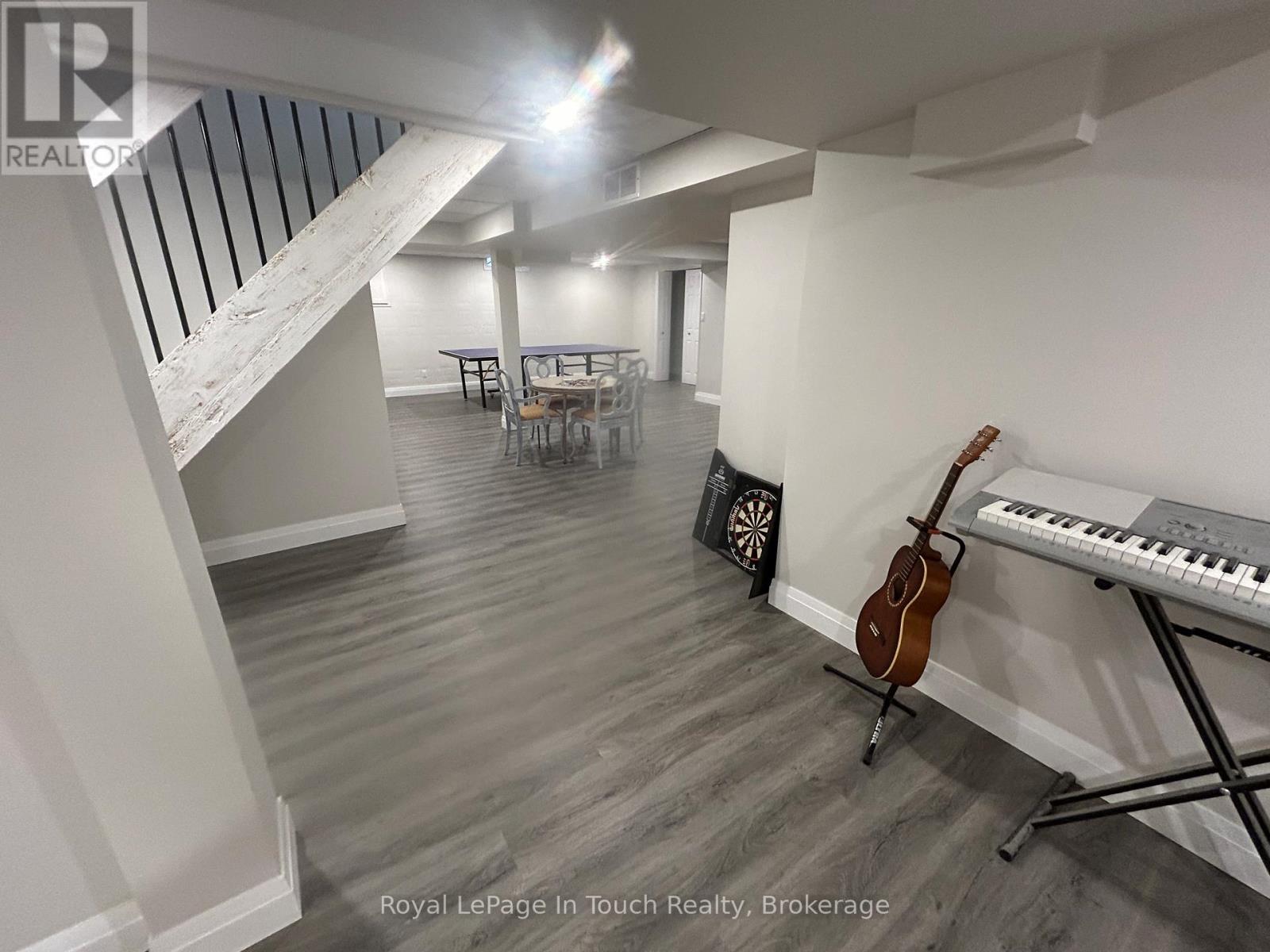 153 Ferndale Drive S, Barrie, Ontario  L4N 6X9 - Photo 37 - S12915308