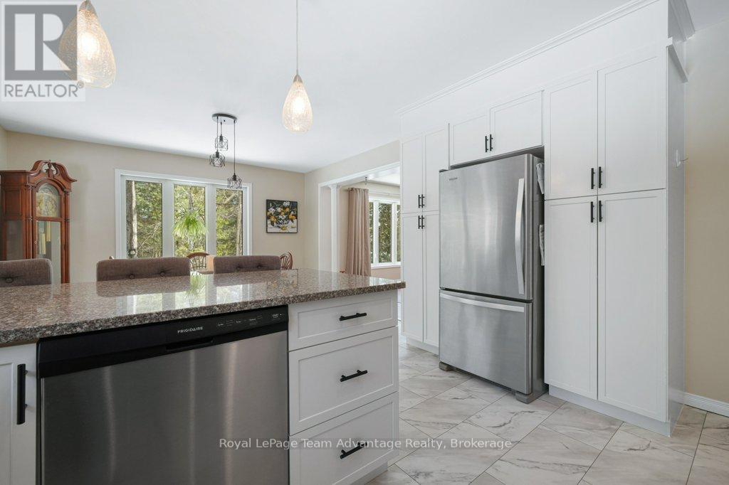 1 Big Sound Road, Mcdougall, Ontario  P0G 1G0 - Photo 11 - X12915128