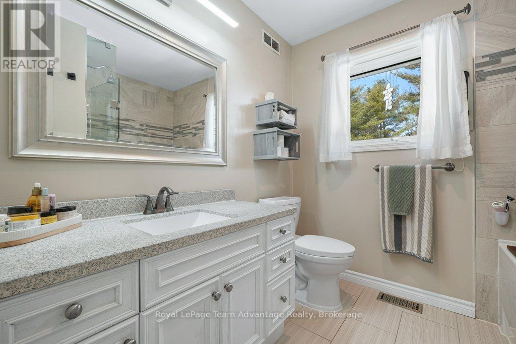 1 Big Sound Road, Mcdougall, Ontario  P0G 1G0 - Photo 22 - X12915128