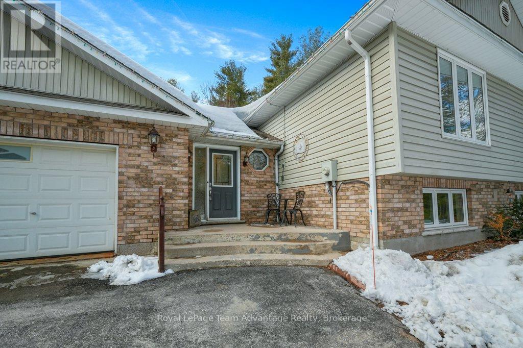 1 Big Sound Road, Mcdougall, Ontario  P0G 1G0 - Photo 3 - X12915128