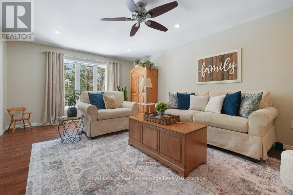 1 Big Sound Road, Mcdougall, Ontario  P0G 1G0 - Photo 8 - X12915128