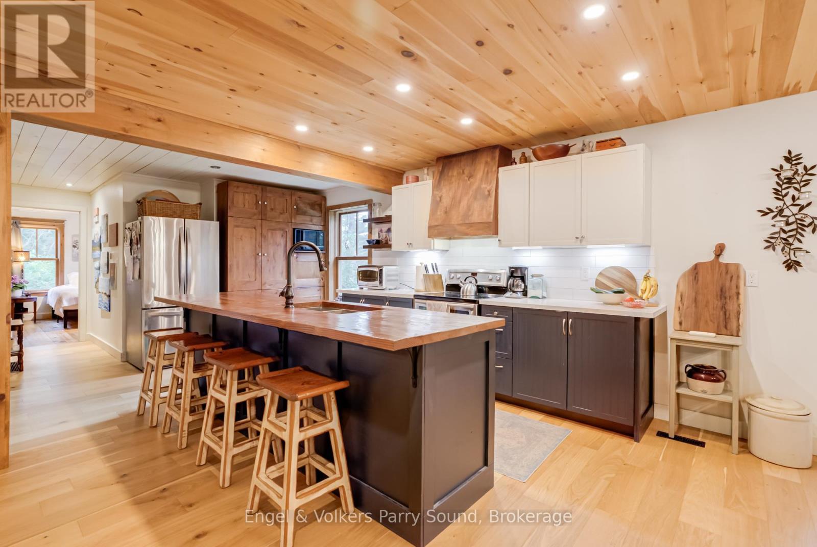 6 Little Beaver Boulevard, Seguin, Ontario  P2A 2W8 - Photo 14 - X12915188