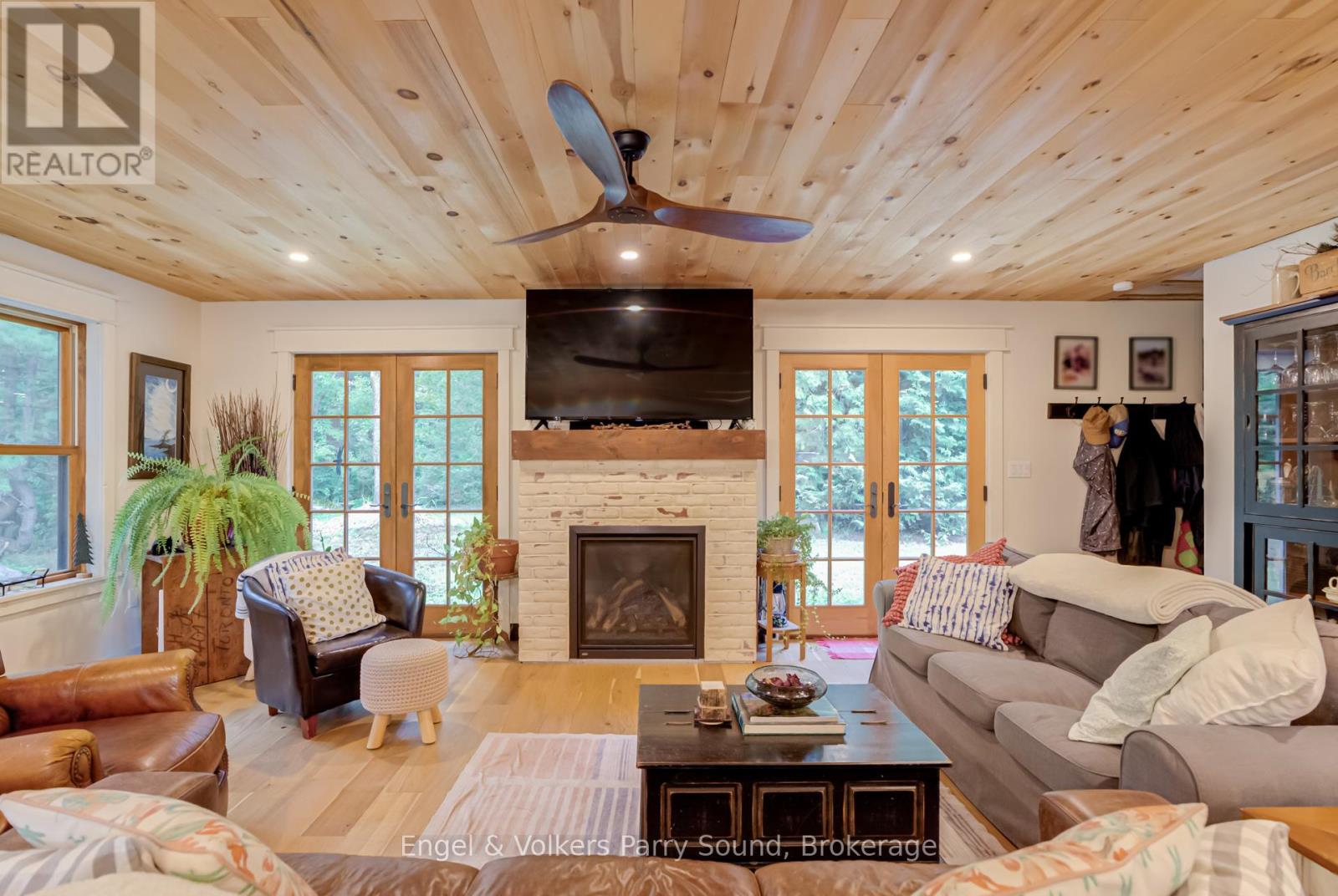 6 Little Beaver Boulevard, Seguin, Ontario  P2A 2W8 - Photo 16 - X12915188