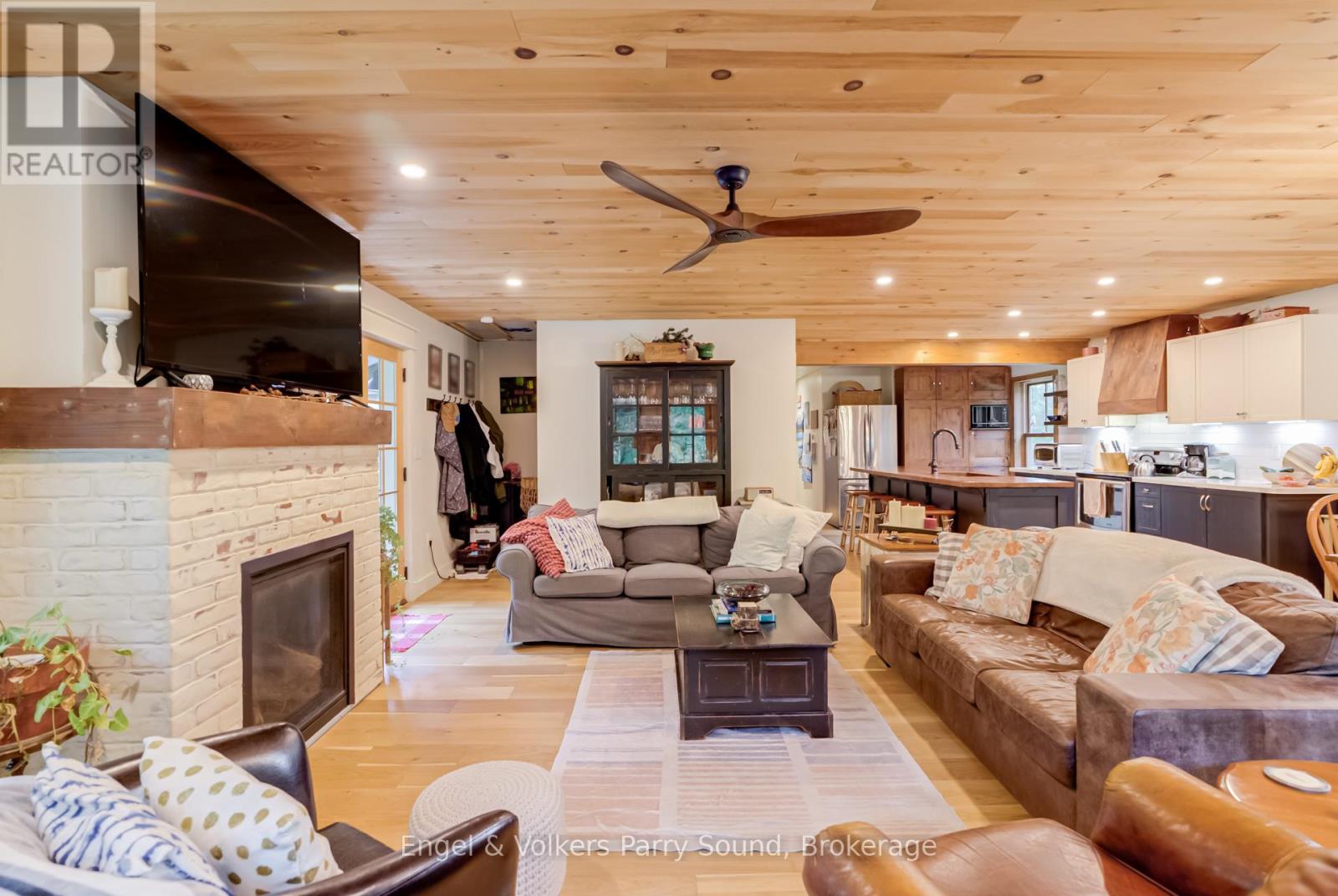 6 Little Beaver Boulevard, Seguin, Ontario  P2A 2W8 - Photo 17 - X12915188