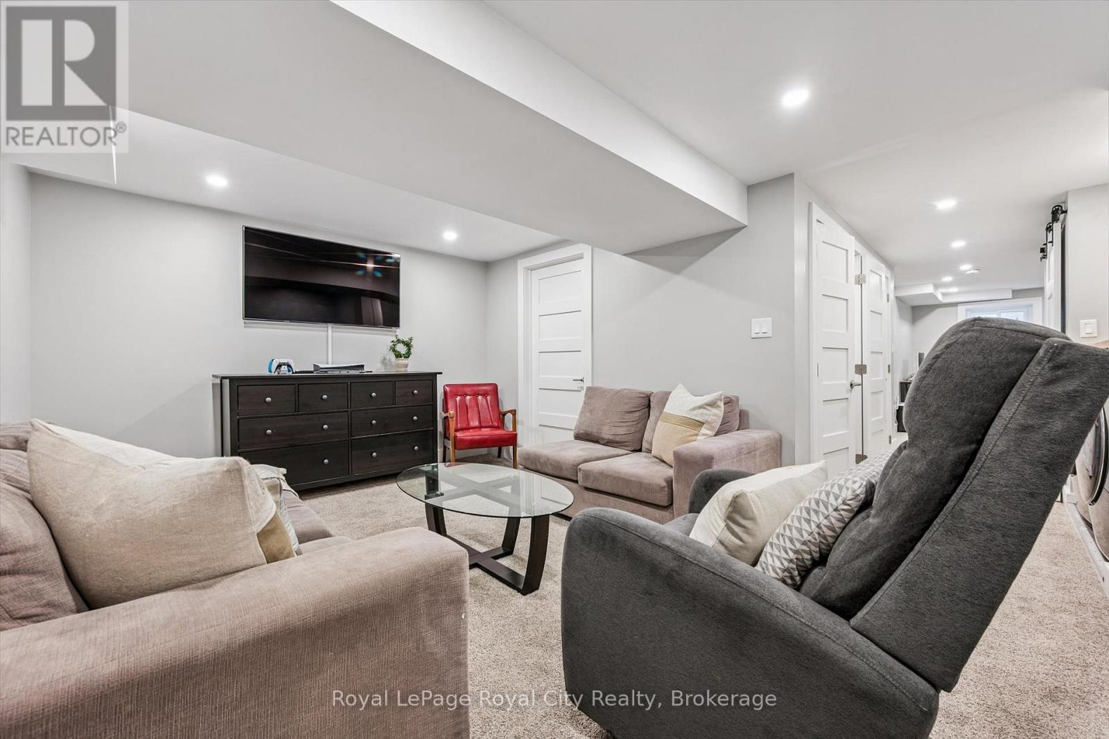 39 - 121 Bagot Street, Guelph, Ontario N1H 5T8 - Photo 29 - X12915260