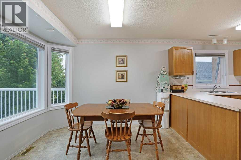 28 Parkland Place E, Brooks, Alberta  T1R 0M3 - Photo 11 - A2287641