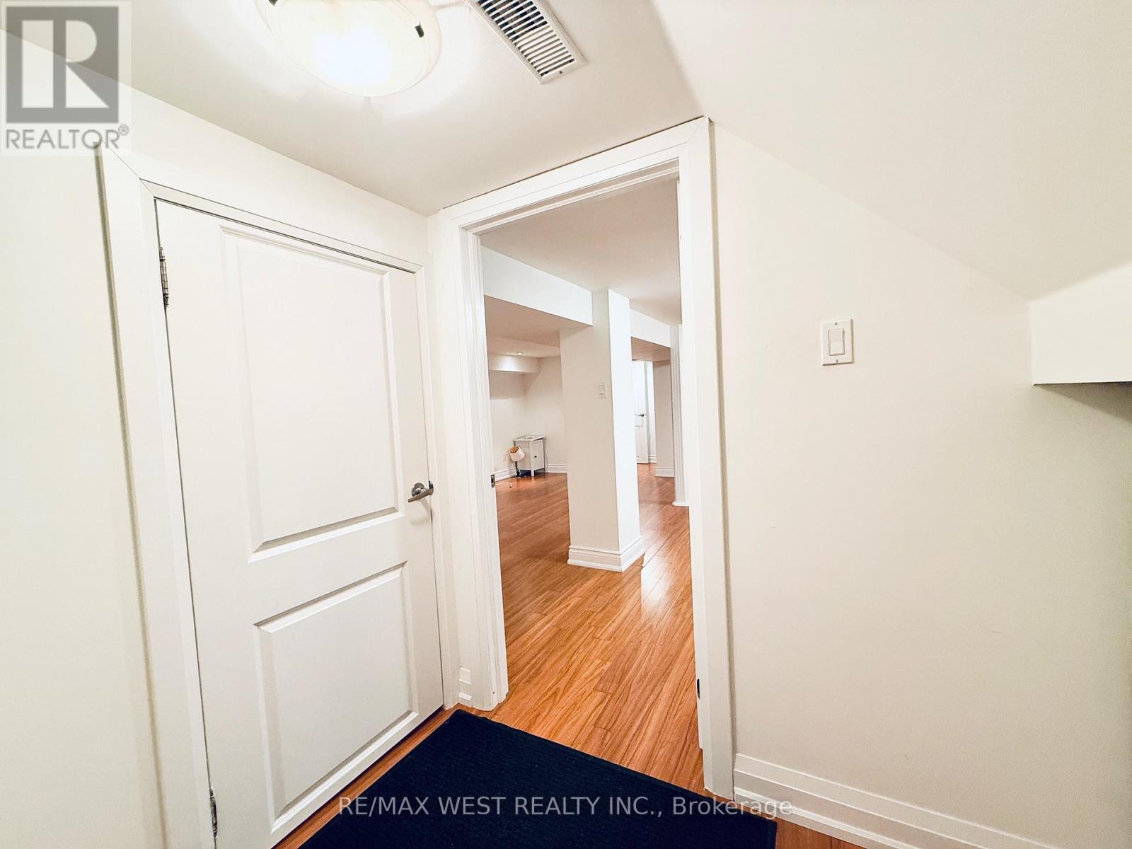 Lower - 43 Dunblaine Avenue, Toronto, Ontario  M5M 2R8 - Photo 17 - C12915254