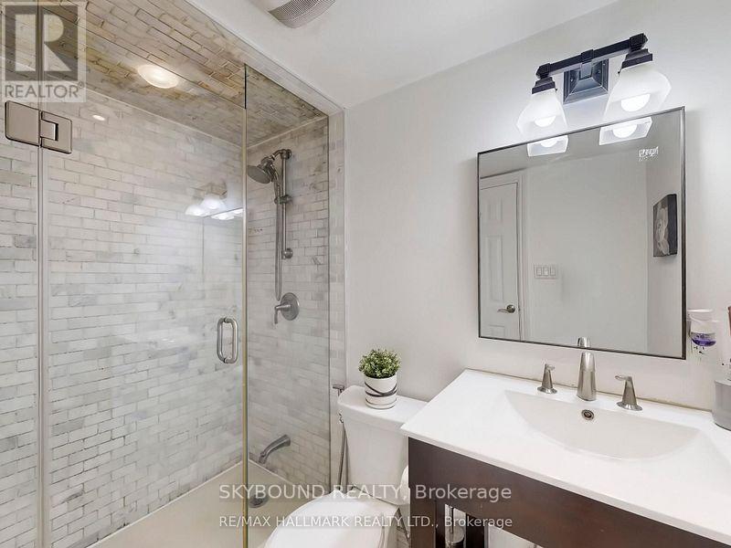 817 - 5 Parkway Forest Drive, Toronto, Ontario M2J 1L2 - Photo 9 - C12915256