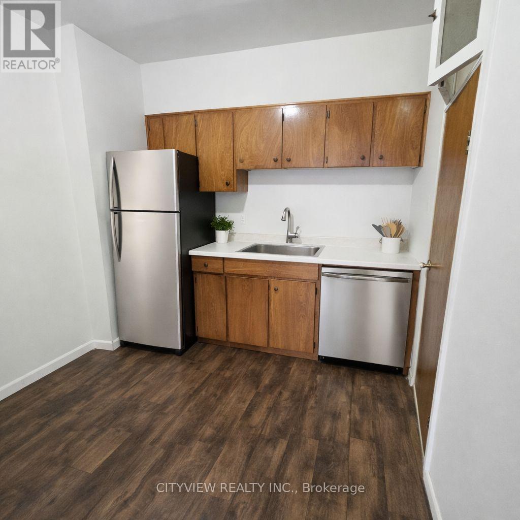 381 DUNDAS STREET E, Toronto, Ontario