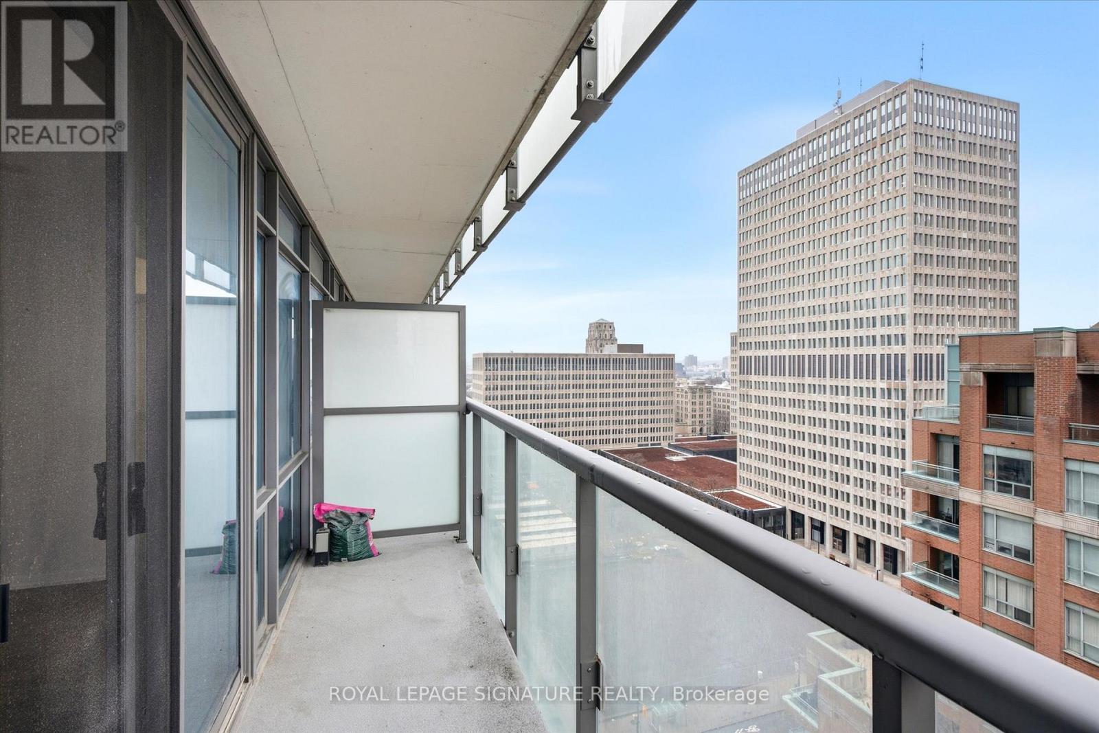 1607 - 37 Grosvenor Street, Toronto, Ontario  M4Y 3G5 - Photo 21 - C12915304