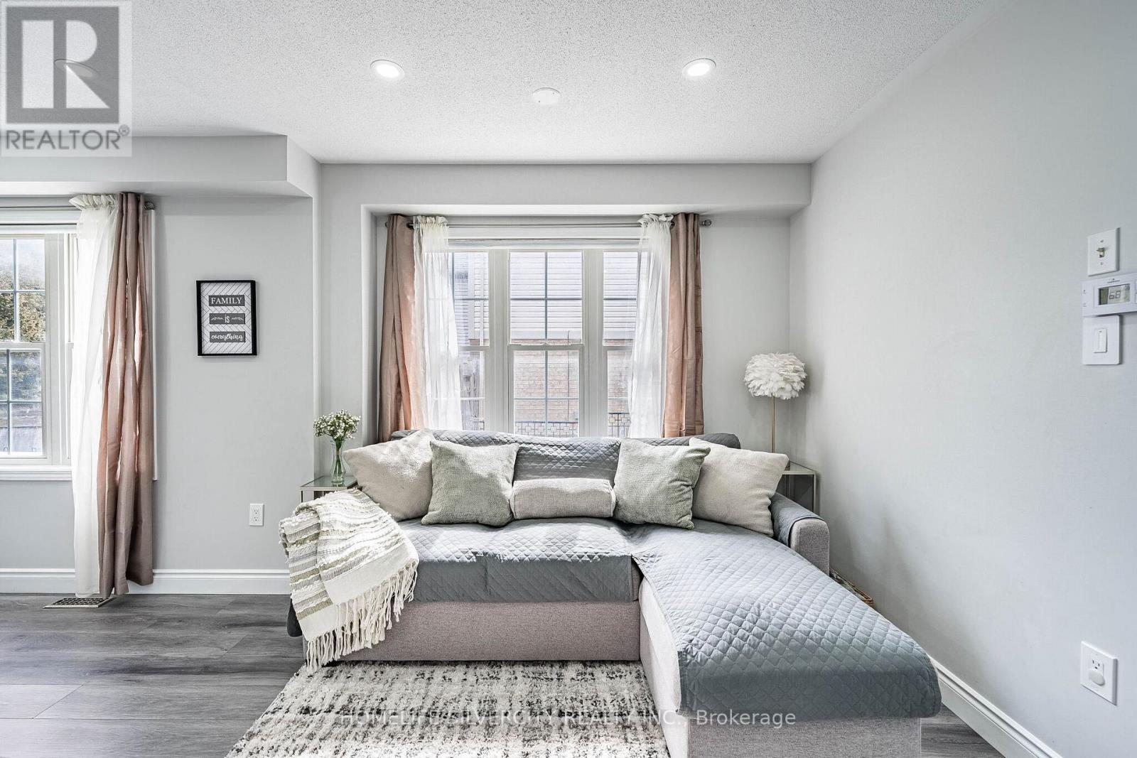 70 Toscana Drive, Whitby, Ontario  L1R 2Z3 - Photo 10 - E12915270