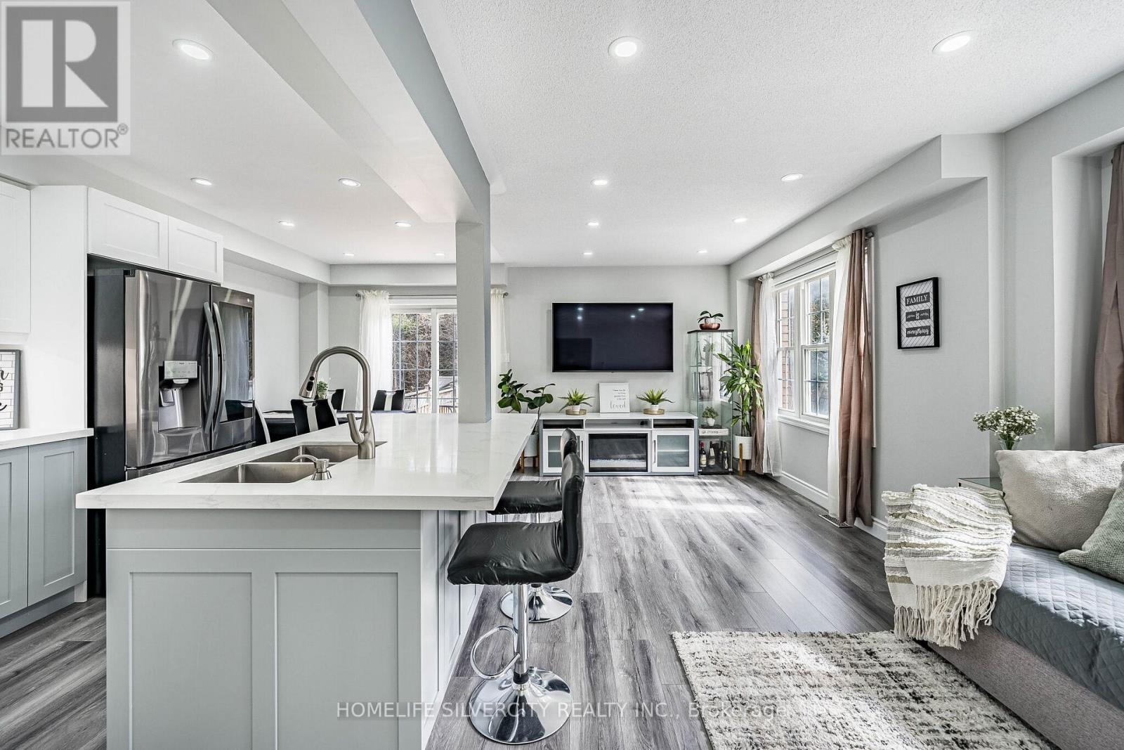 70 Toscana Drive, Whitby, Ontario  L1R 2Z3 - Photo 11 - E12915270