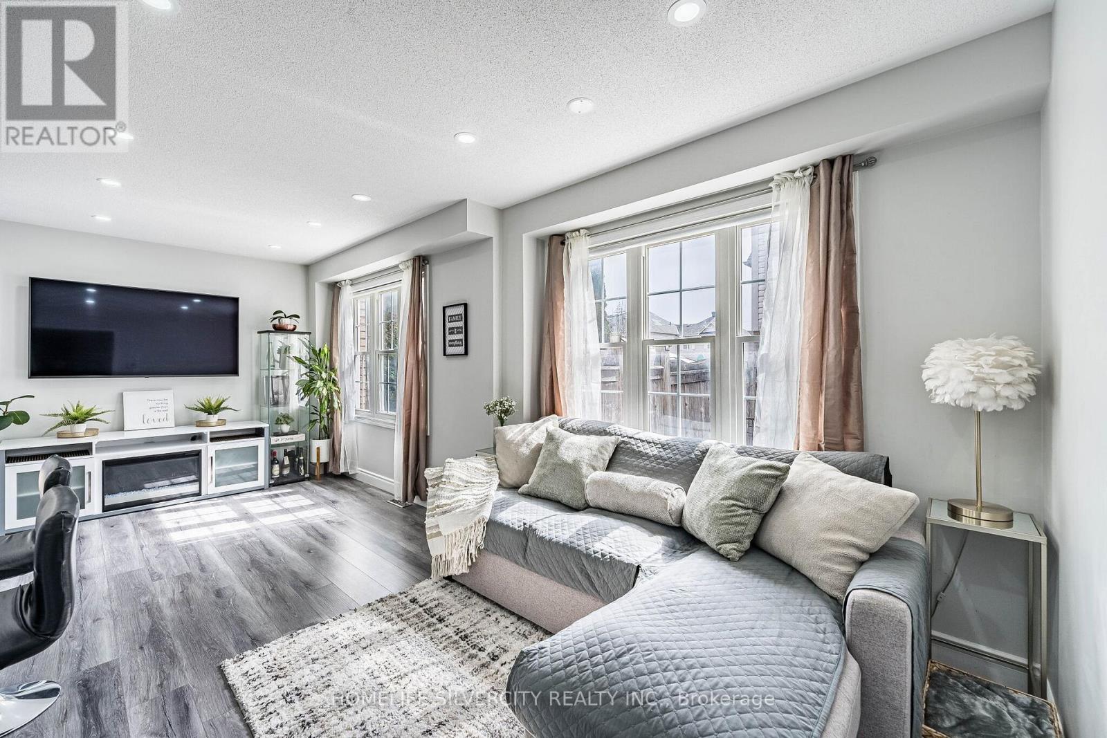 70 Toscana Drive, Whitby, Ontario  L1R 2Z3 - Photo 9 - E12915270