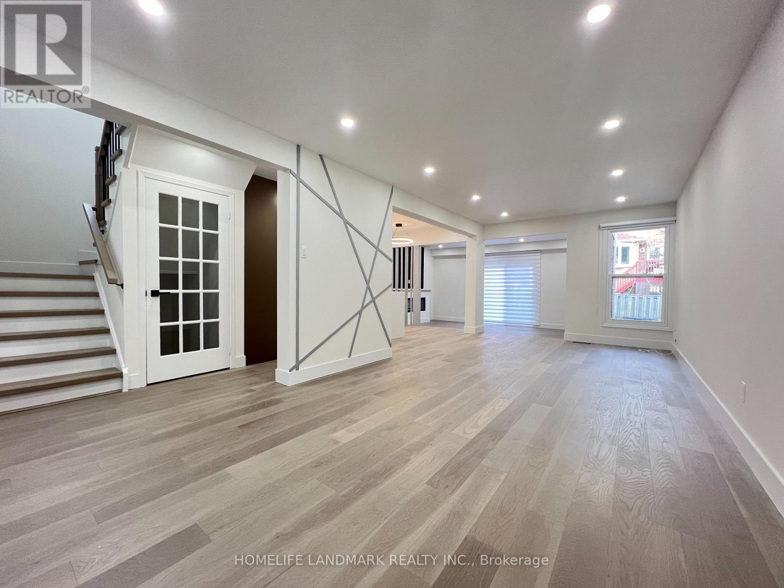 26 Ponymill Drive, Toronto, Ontario  M1V 2Y1 - Photo 2 - E12915322