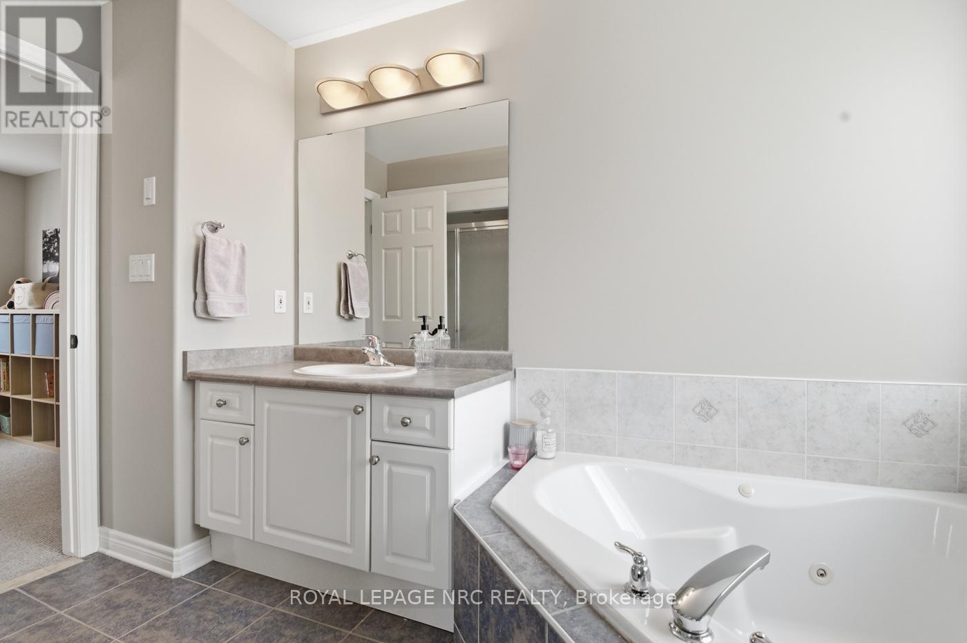 5245 White Dove Parkway, Niagara Falls, Ontario  L2H 3M5 - Photo 17 - X12828366