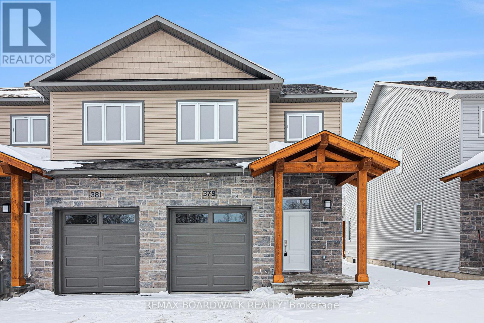 355 VOYAGEUR PLACE, Russell, Ontario