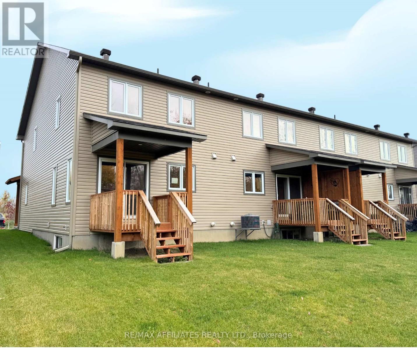 351 Voyageur Place, Russell, Ontario  K0A 1W0 - Photo 15 - X12461017