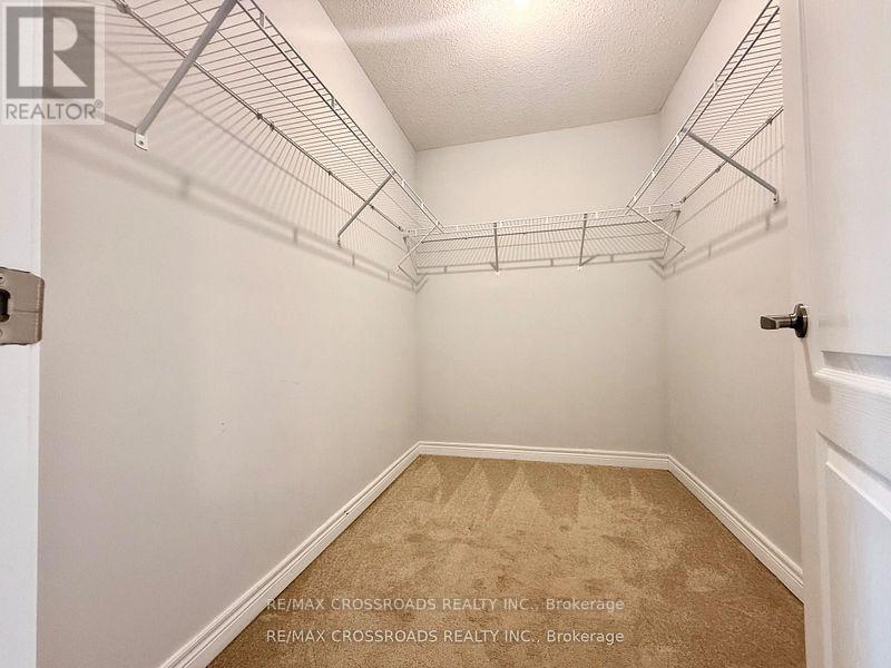 205 Laker Court, Newmarket, Ontario  L3X 0J5 - Photo 16 - N12915136