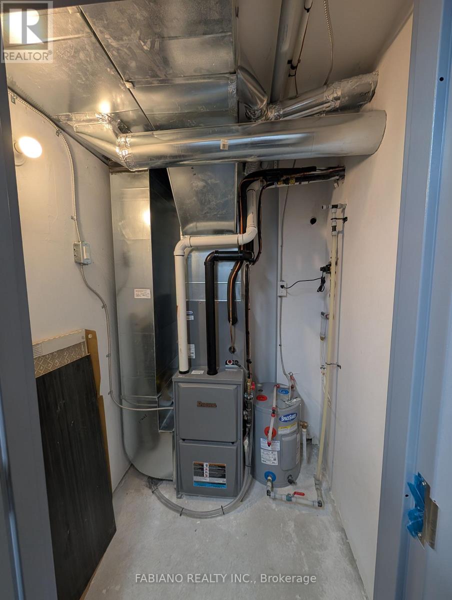 2 - 13130 Yonge Street, Richmond Hill, Ontario  L4E 2T3 - Photo 10 - N12915176