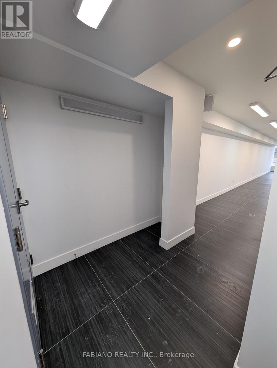 2 - 13130 Yonge Street, Richmond Hill, Ontario  L4E 2T3 - Photo 14 - N12915176