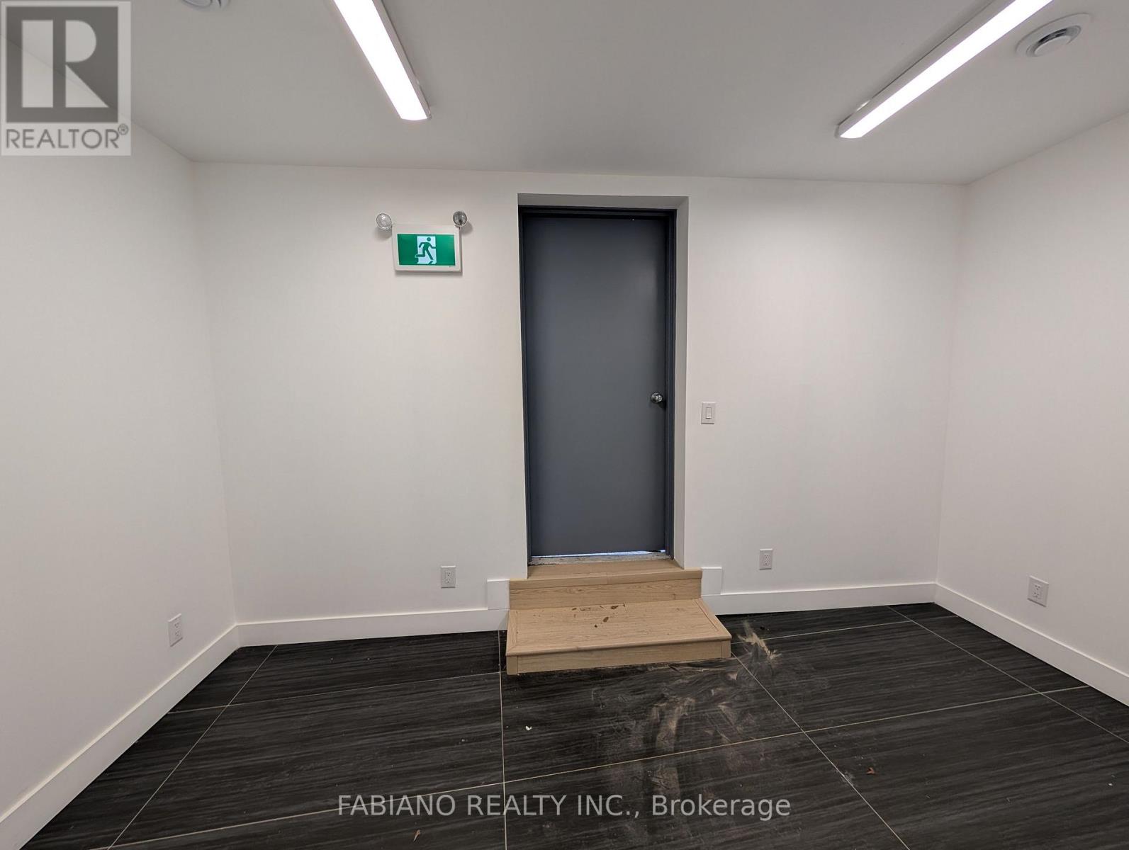 2 - 13130 Yonge Street, Richmond Hill, Ontario  L4E 2T3 - Photo 12 - N12915208