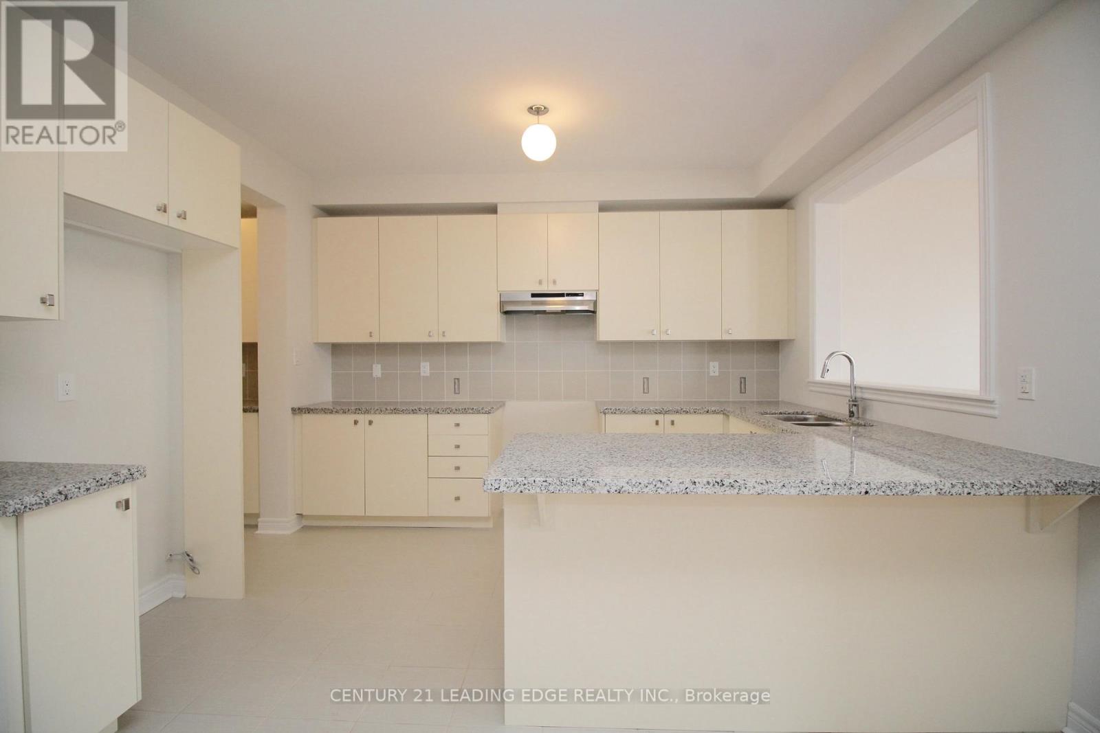 2nd & 3rd - 102 Hilts Drive, Richmond Hill, Ontario  L4H 0J2 - Photo 3 - N12915216